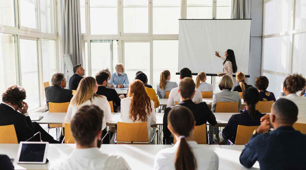 How to Use a Presentation Remote